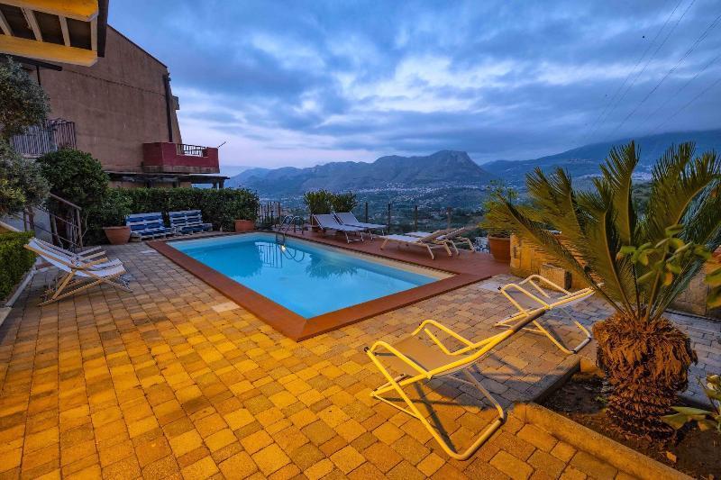 Bnb Casa Rossa Monreale Dış mekan fotoğraf